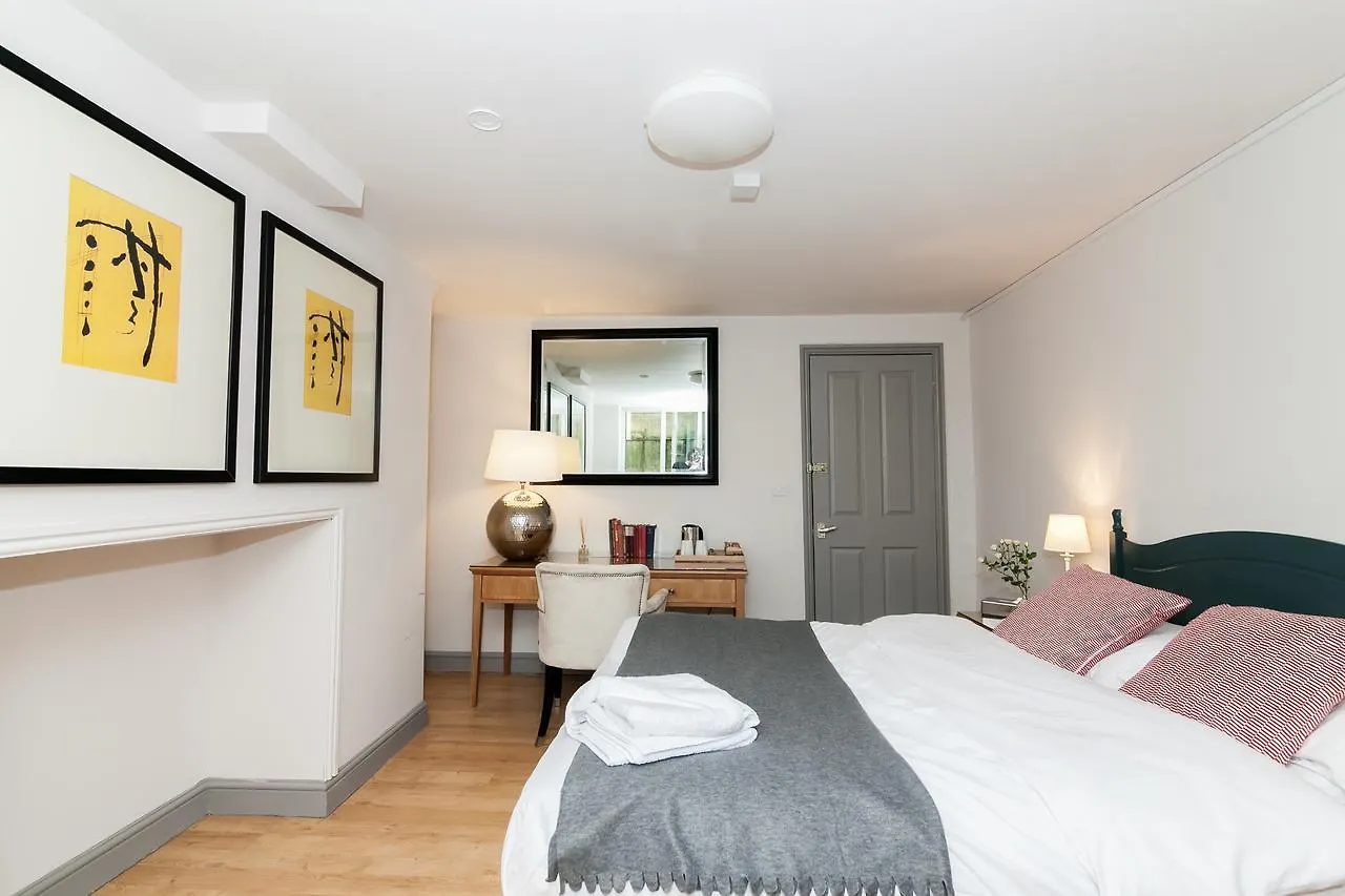 Townhouse No 12 Hotel Huddersfield